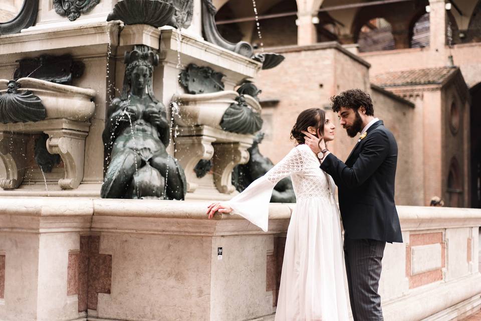 Spouses at the fountain