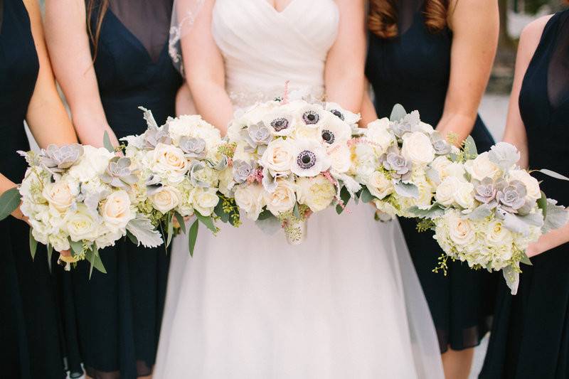 Matching bouquets