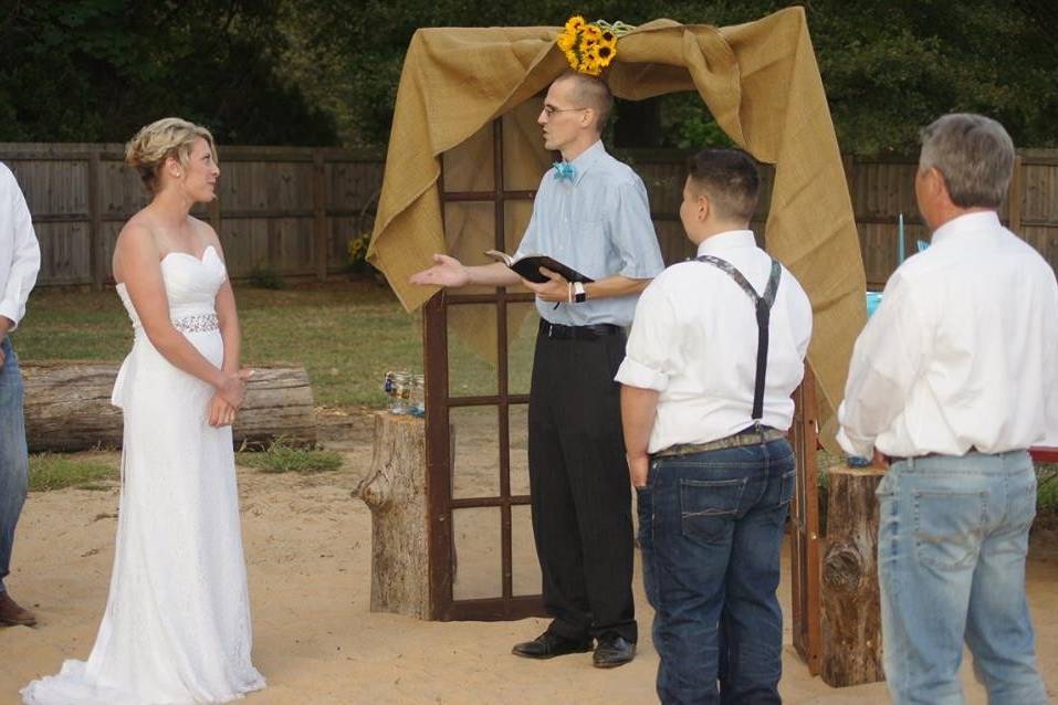 Chad Jones - Arkansas Wedding Officiant