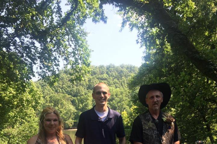 July 7th, 2017 - Norfork, ArkansasCongratulations, Ginger and Randy! It was a beautiful day for a wedding on the river and I was blessed to join you two in marriage.