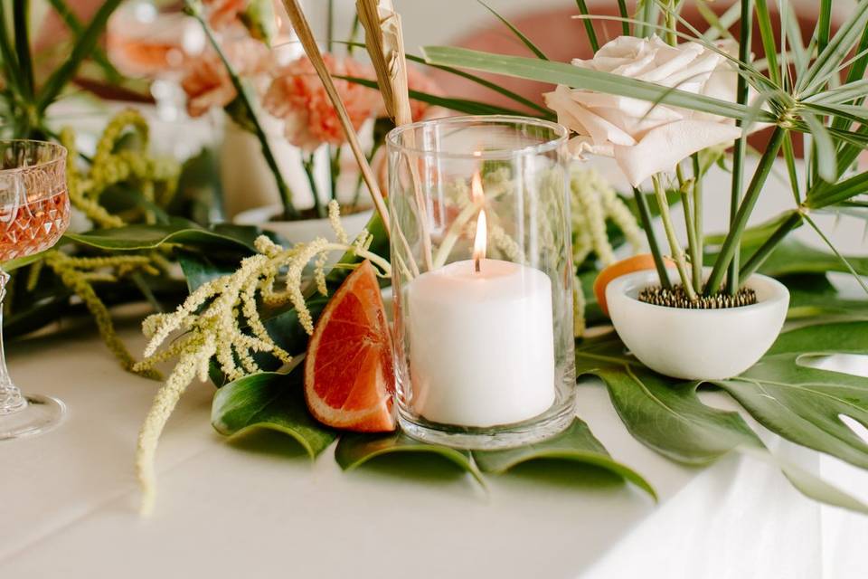 Tropical Glam Tablescape