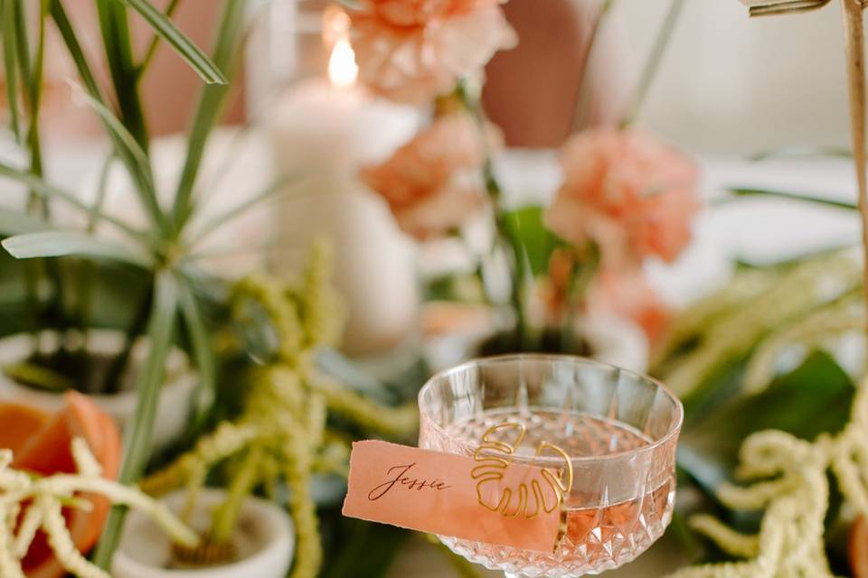 Tropical Glam Tablescape