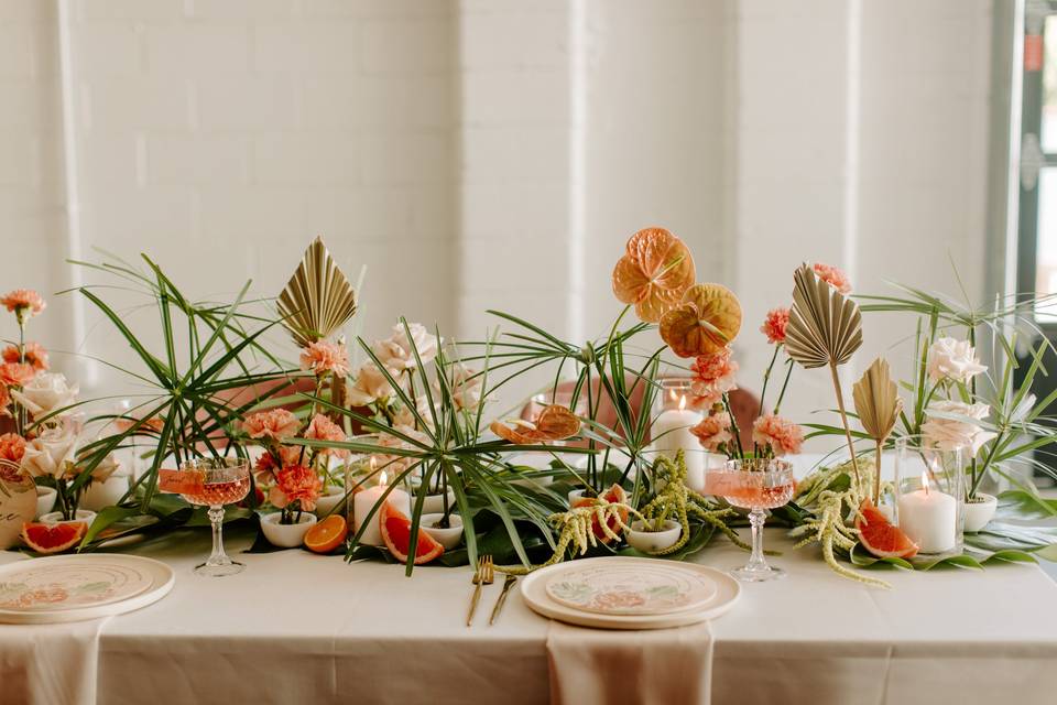 Tropical Glam Tablescape