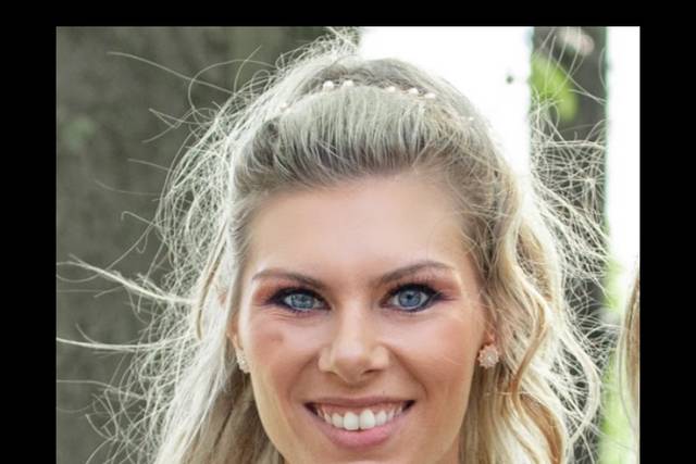 Bridal hair and makeup