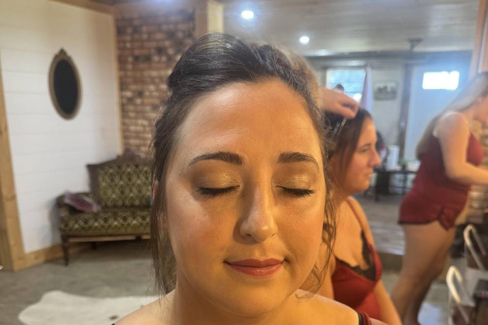 Bridesmaids glam with lashes