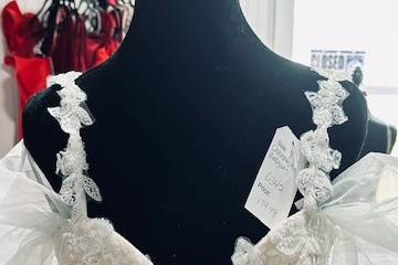 Lace details