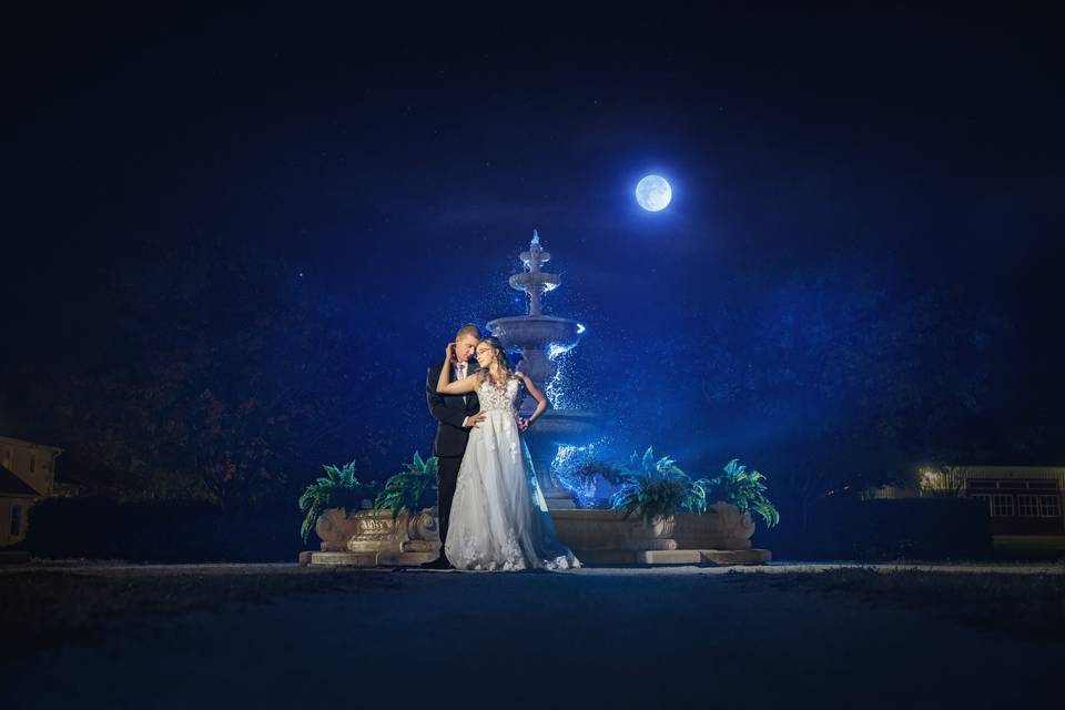 Night wedding photography