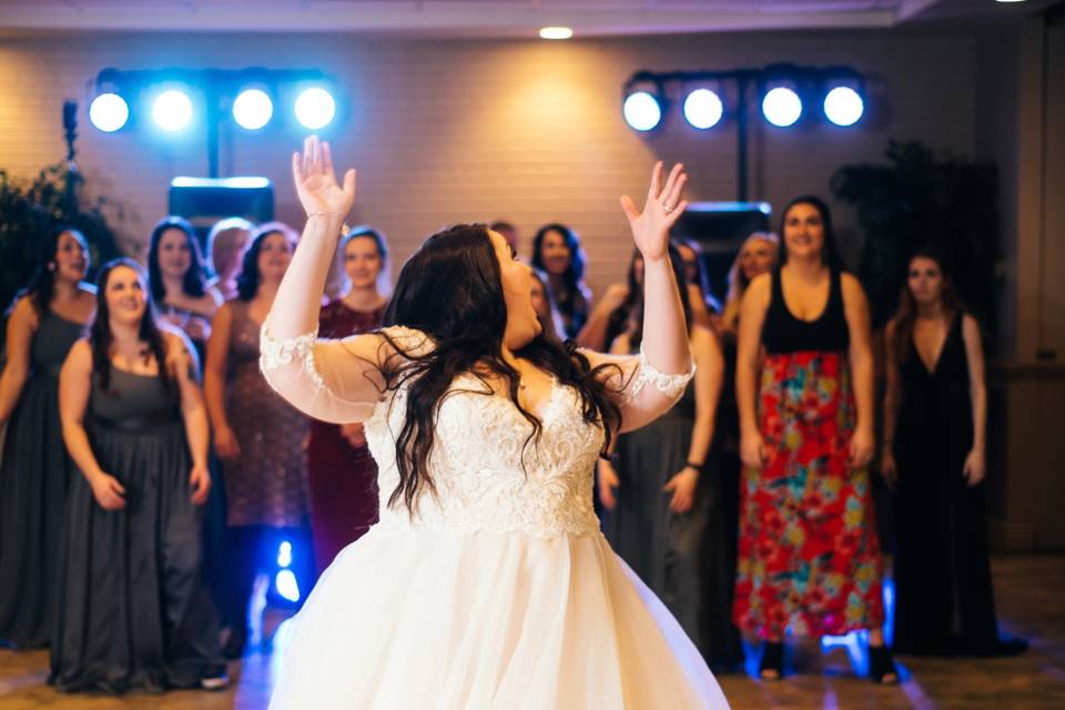 Bouquet toss