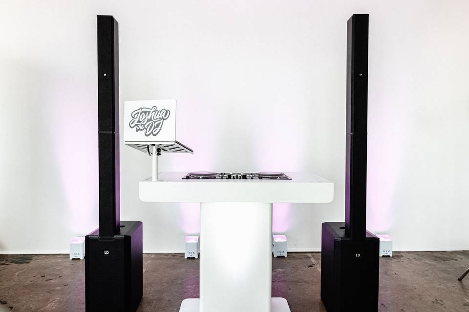 A Chic & Elegant Setup