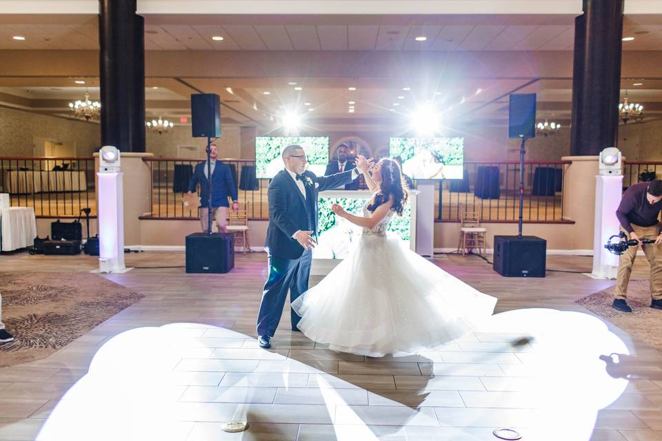 Spot light first dance