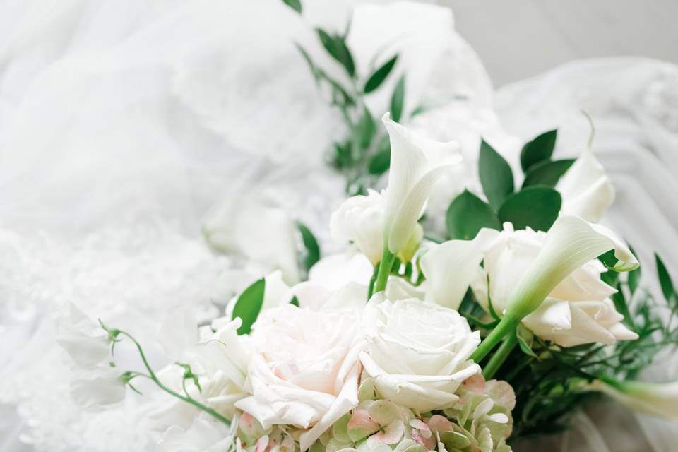 Ali + Alex floral by Honey Bee