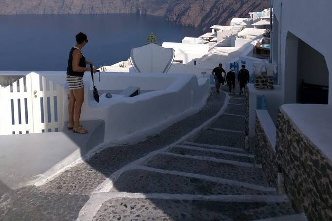 A great way to take in Santorini's views:  take a stroll along this footpath.
Image:  Errica Diaz