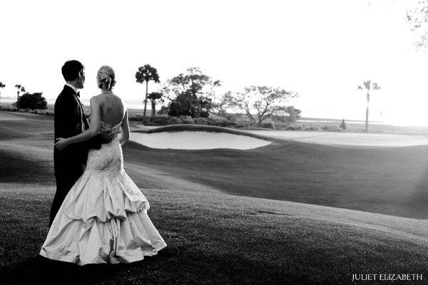 Newlyweds on the golf course