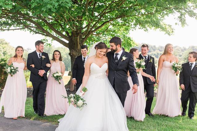 Holly Hills Summer Wedding