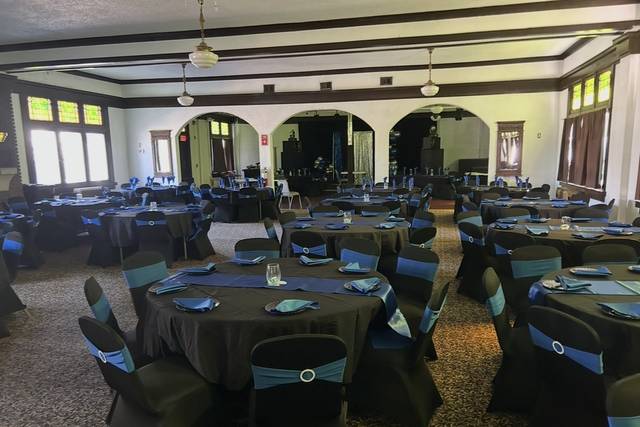 04-event-04-black-blue-tables.jpg