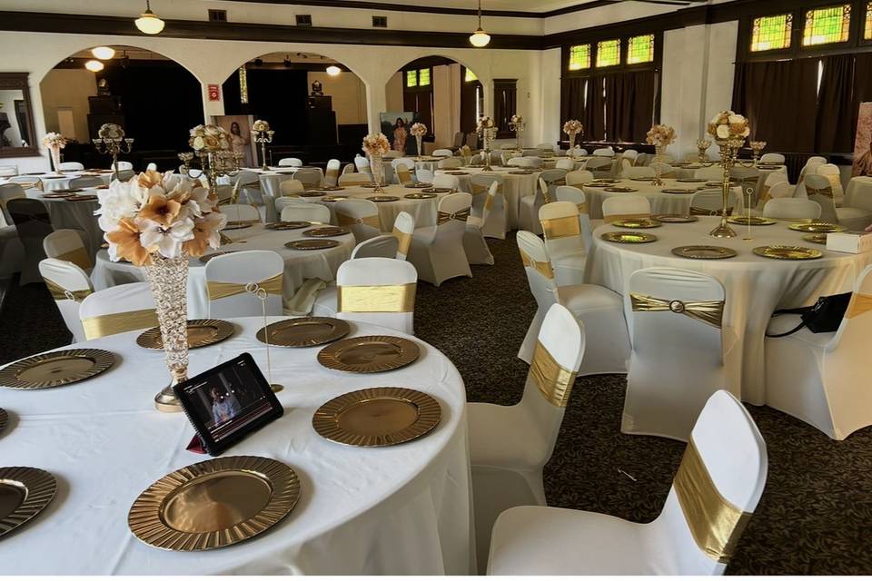 03-event-03-white-gold-wide.jpg