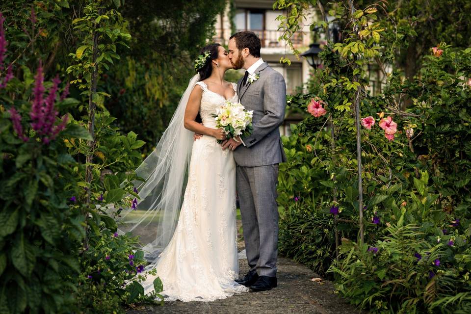 Couple photo in garden