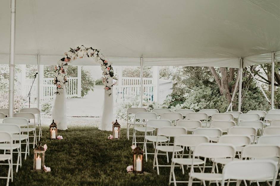 Tent wedding on the lawn