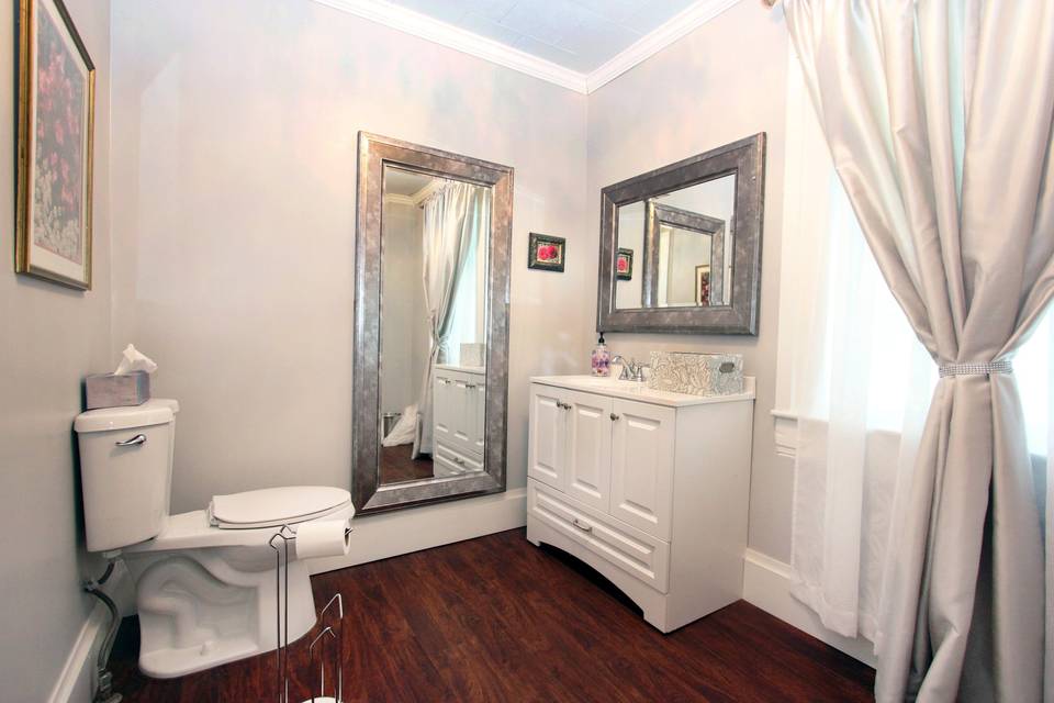 Bridal suite, bathroom