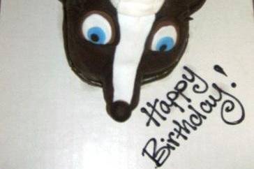 Cora can do various animal shapes, perfect for a Grooms cake.