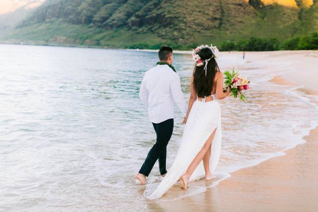 Makau Beach elopement