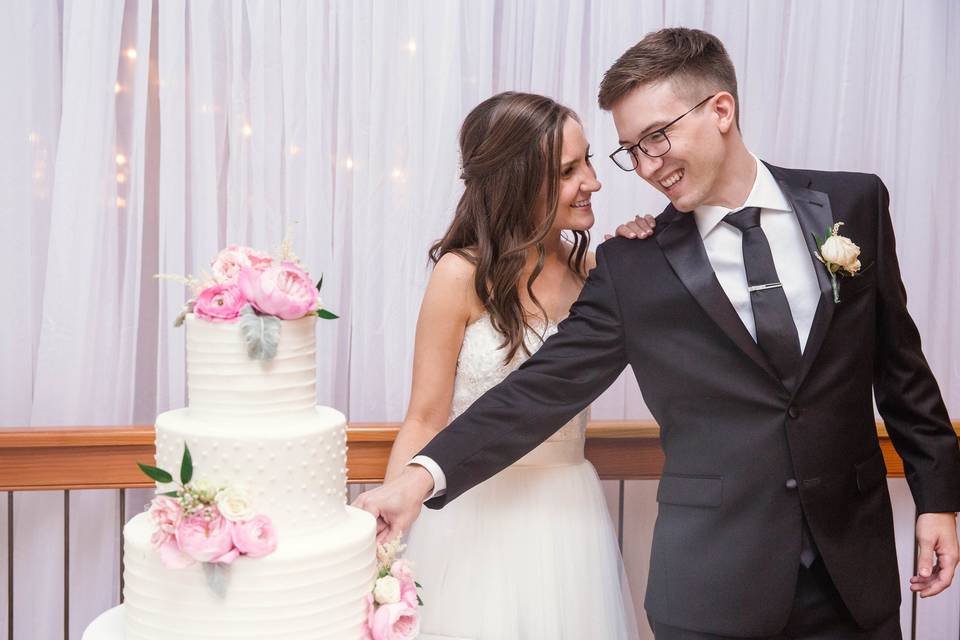 Cutting the cake