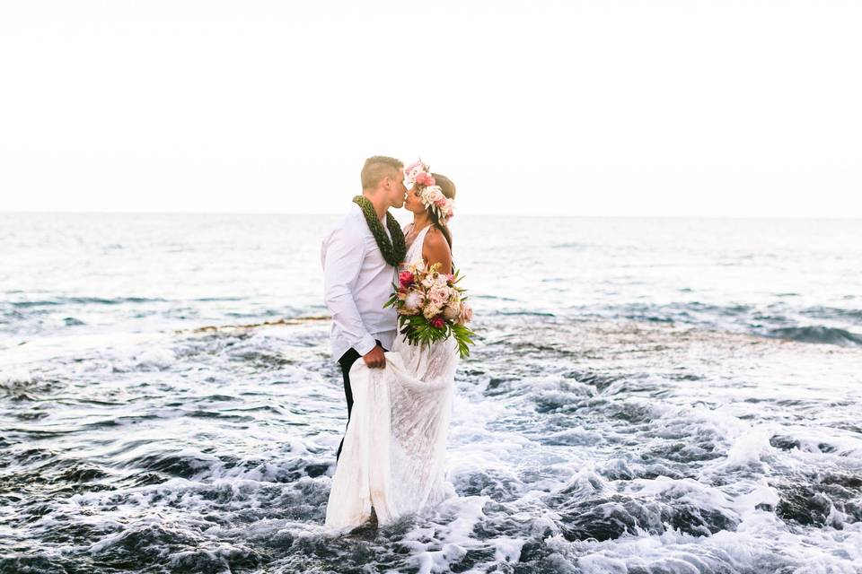 Makau Beach elopement