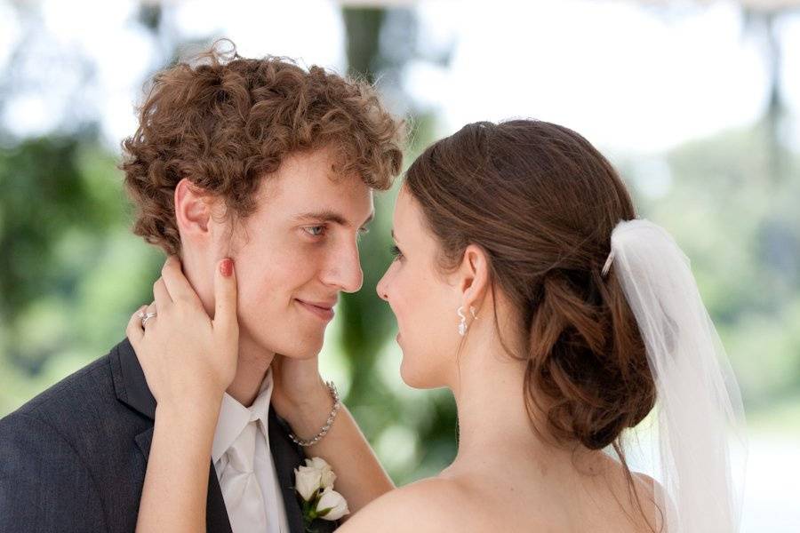 Heather McWilliams Weddings & Portraits
