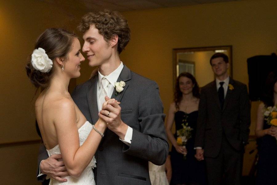 Heather McWilliams Weddings & Portraits