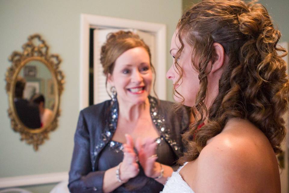 Heather McWilliams Weddings & Portraits