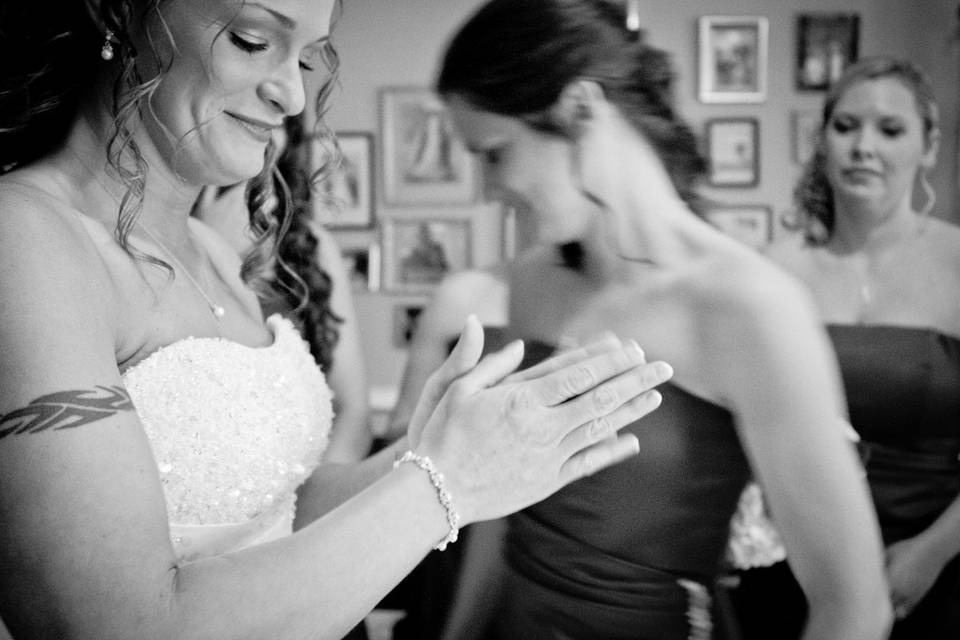 Heather McWilliams Weddings & Portraits