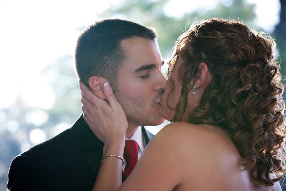Heather McWilliams Weddings & Portraits