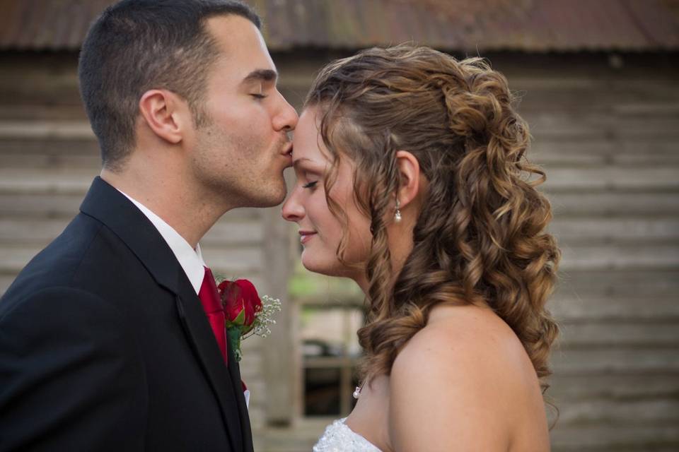 Heather McWilliams Weddings & Portraits