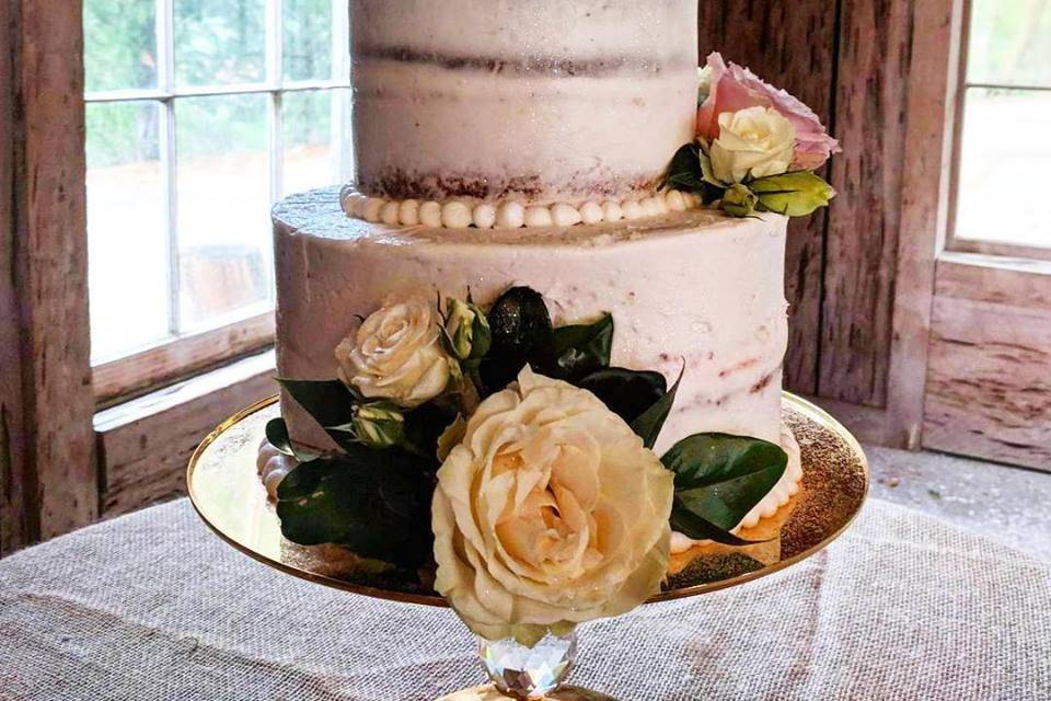 Boone Hall Bakies Wedding Cake