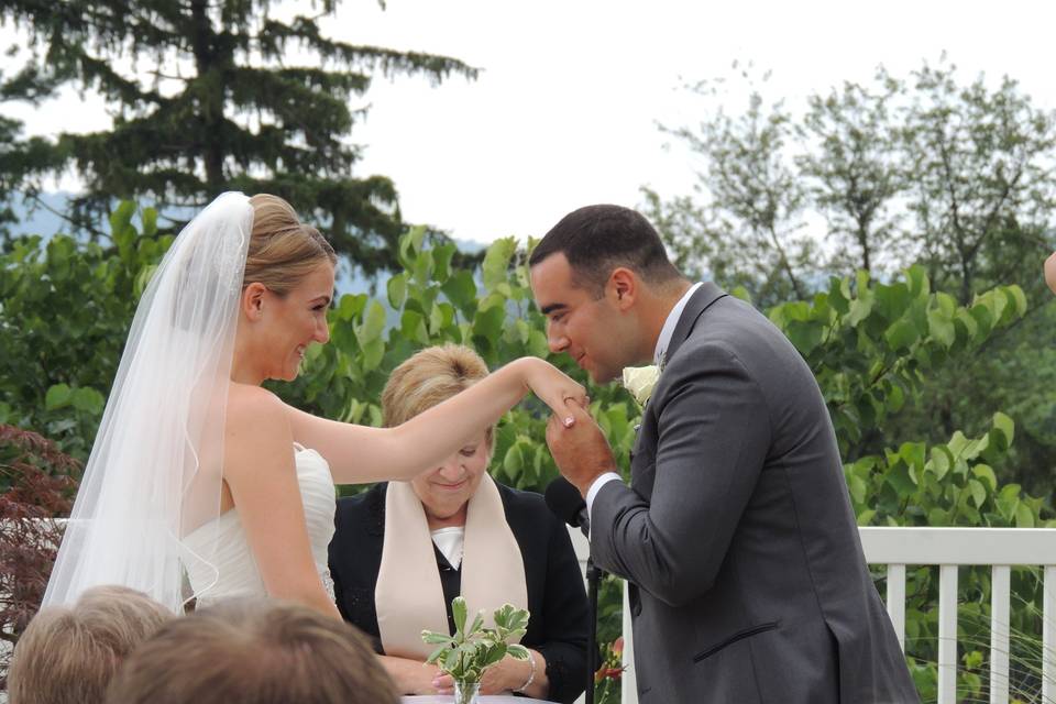 One Heart Personalized Ceremonies Officiant New York Ny Weddingwire