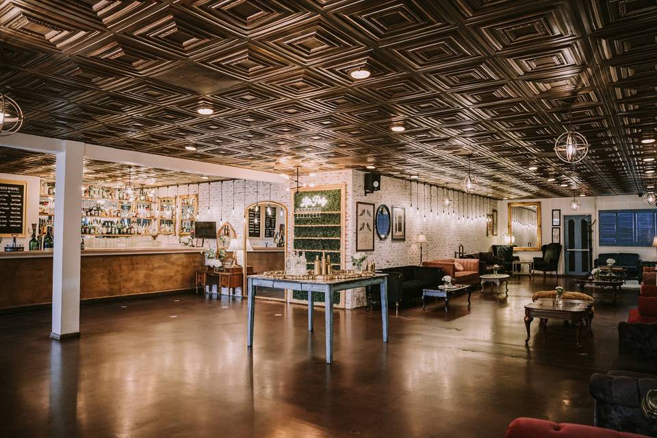 Vintage Lounge