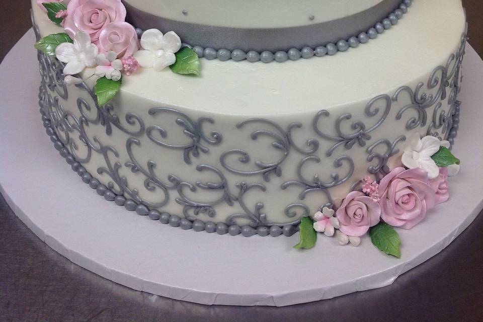 Floral cake with grey detailing