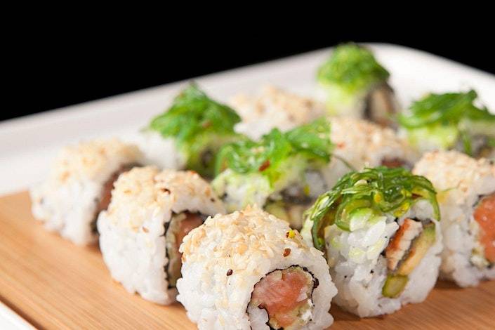 Salmon Sushi Roll