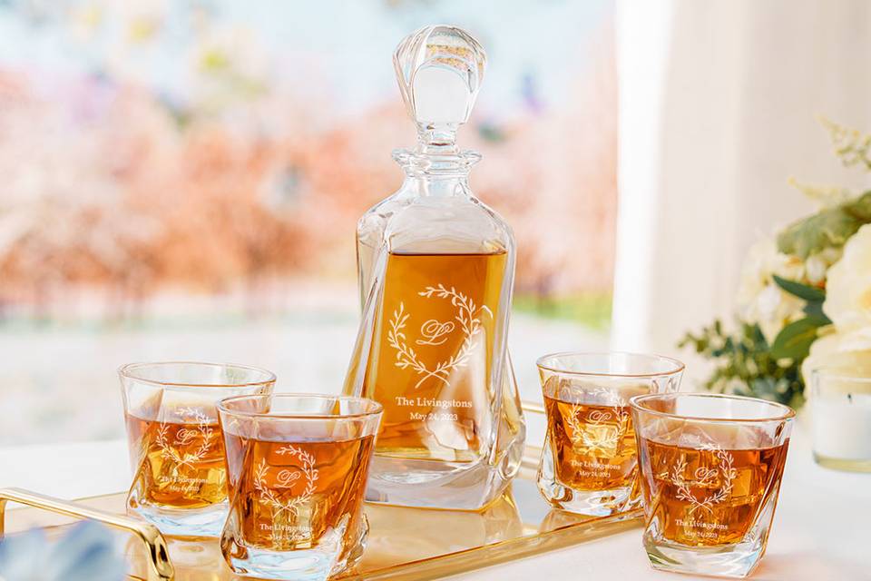 JoyJolt Whiskey Decanter Set