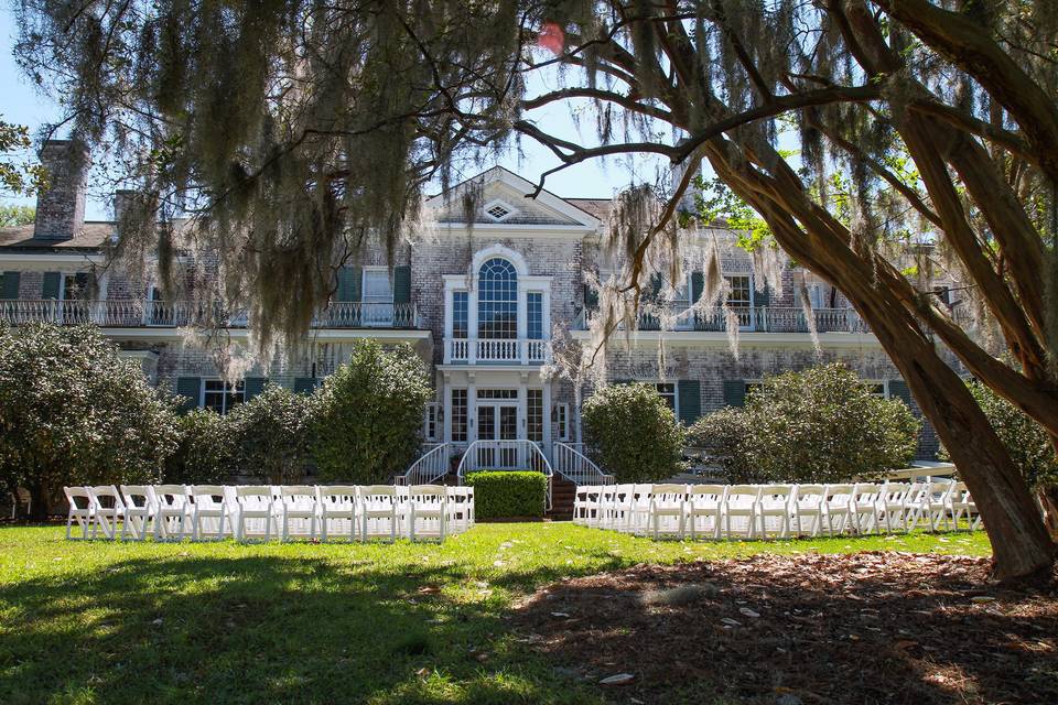 Ceremony set up~oak tree