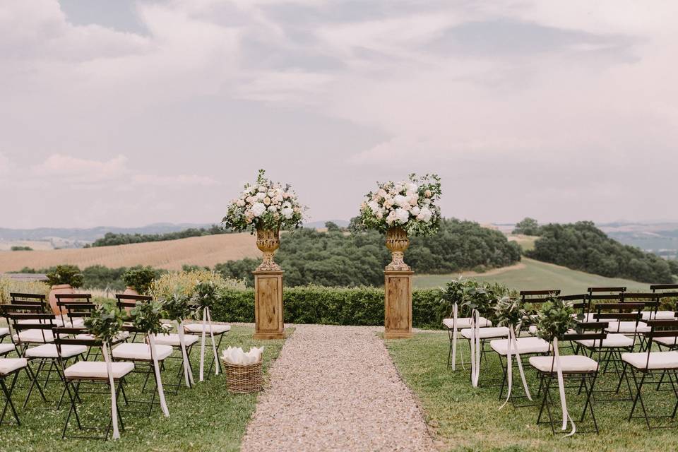 Marth & Moments Wedding Planning and Coordination