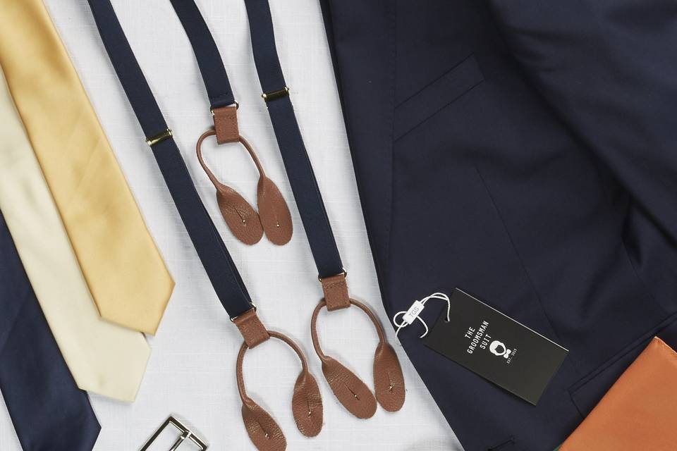 Navy groomsman suit and accessories