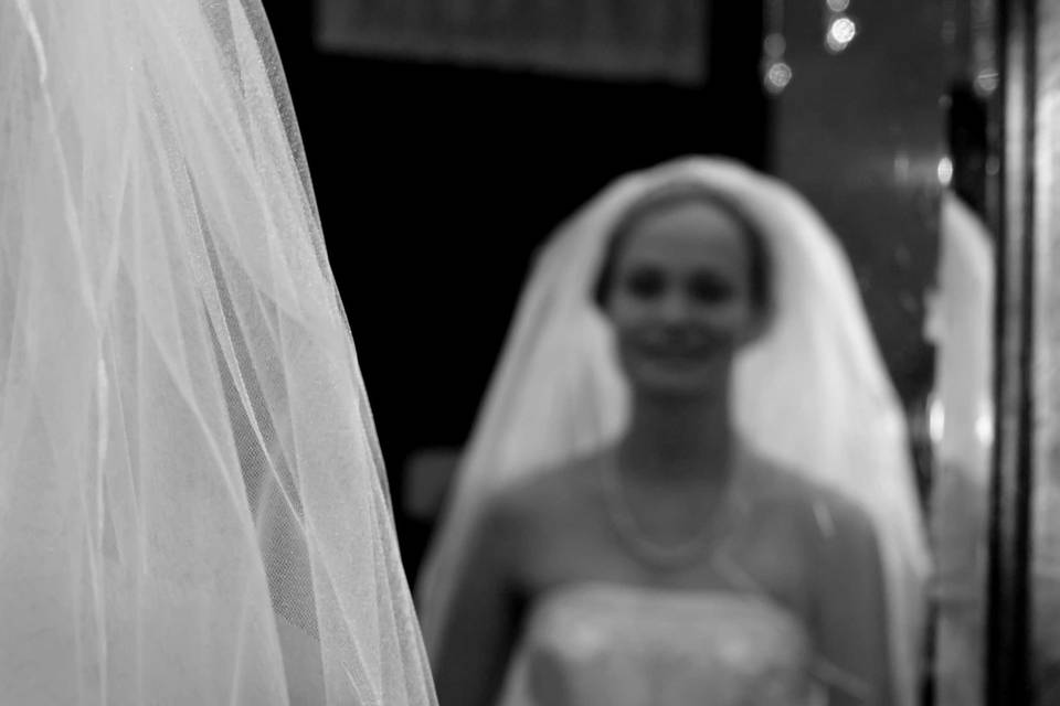 Bride on the mirror