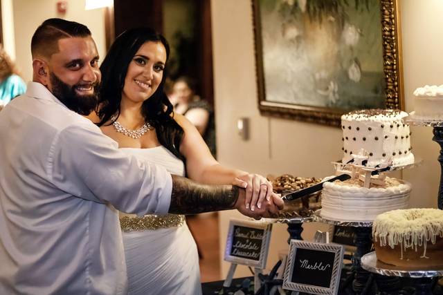 Cutting the cake