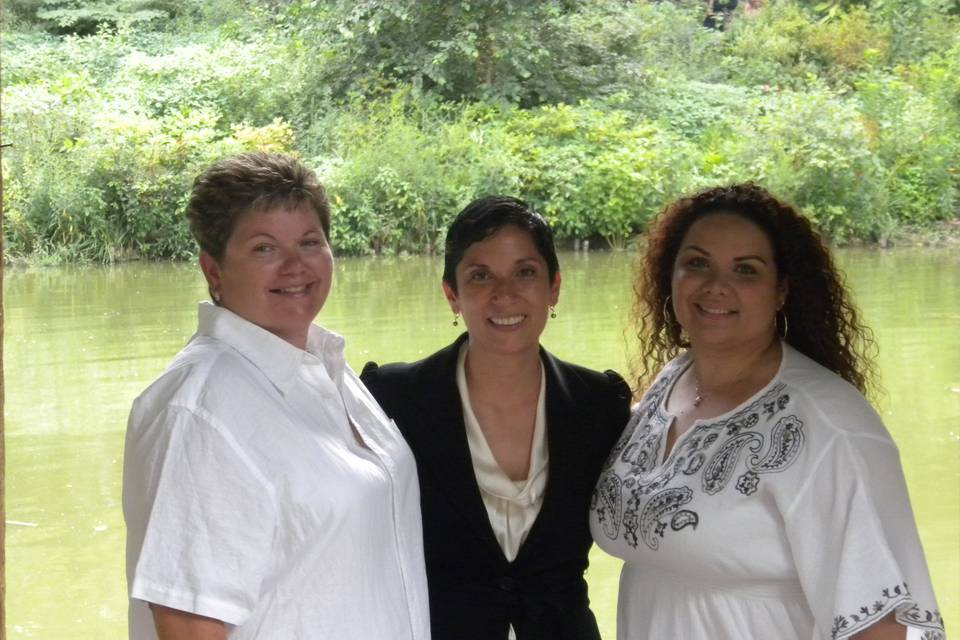 Officiant Rev. Mary-Rose of Engle Heart Ceremonies