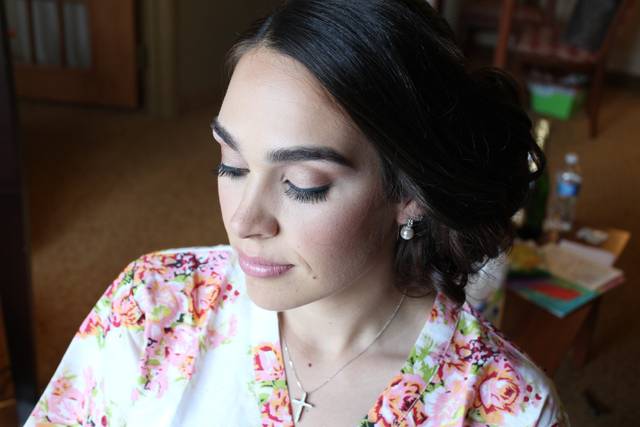 Amanda Howarth Hair & Makeup