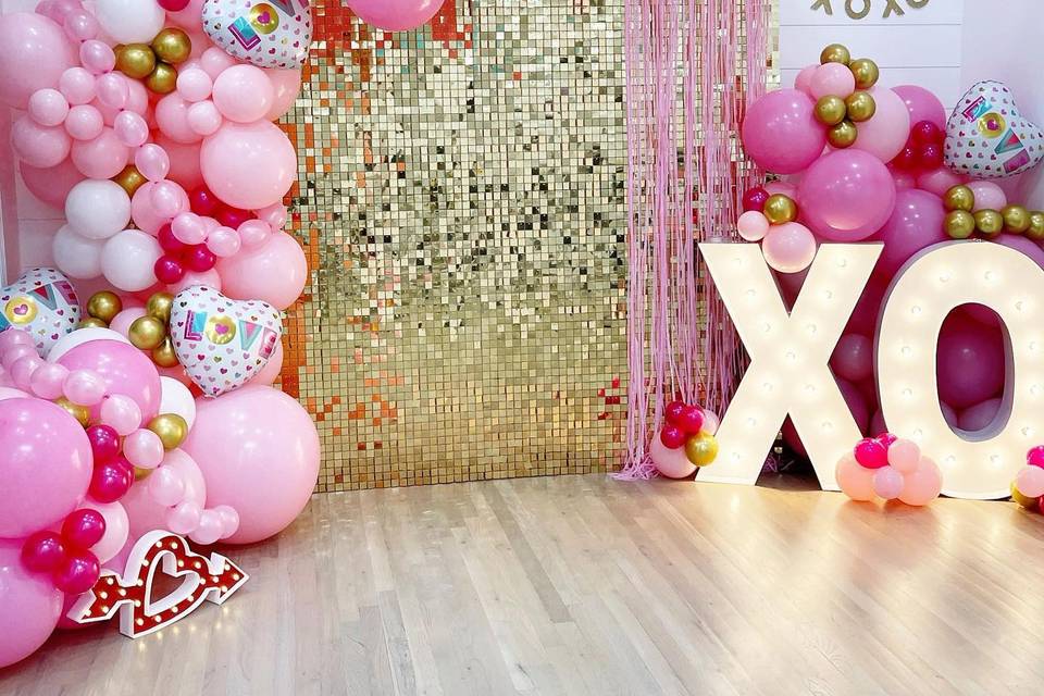 BalloonsBearingElegance.com