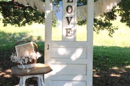 Hitt and Miss Vintage Wedding Rental