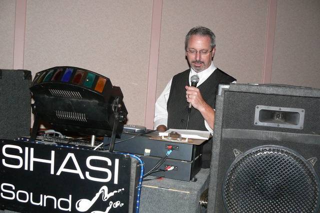 DJ