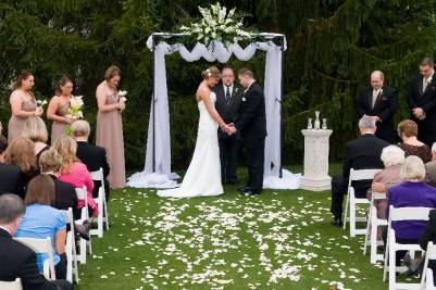 Weddings on the Lawn